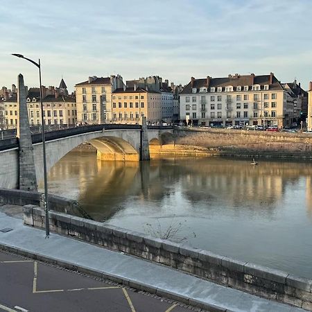 Appartement Avec Magnifique Vue Sur La Saone Et Son Balcon Chalon sur Saone Esterno foto